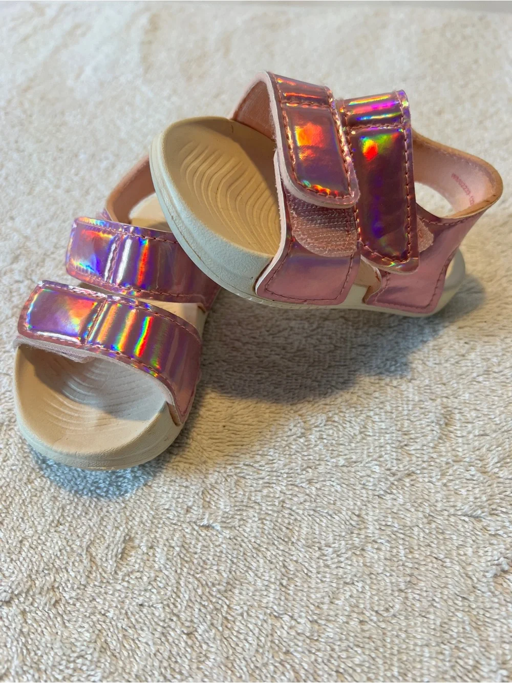 Kids Iridescent Pink Hook-and-Loop Sandals Toddler girls SIZE 4